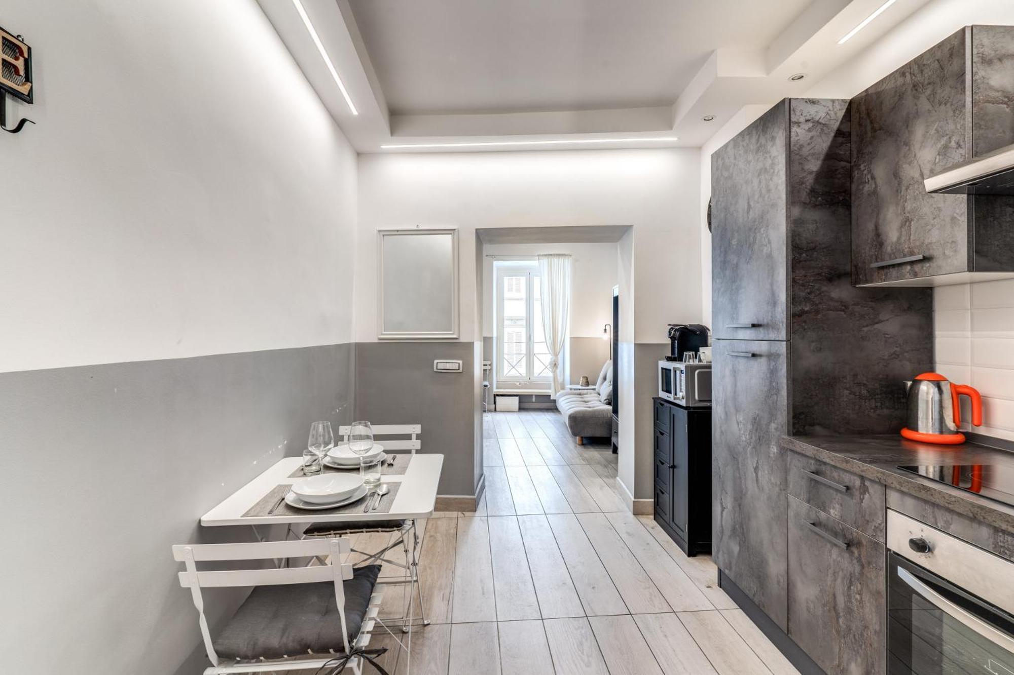 Costaguti 36 Roma